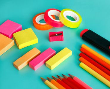 近距離觀看粉筆粘貼。