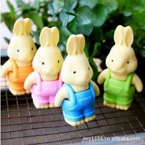 文具 q279超可愛卡通穿背帶褲的兔子橡皮擦 可愛卡通橡皮擦 文具批發(fā)-橫峰縣宇璐玩具廠提供文具 q279超可愛卡通穿背帶褲的兔子橡皮擦 可愛卡通橡皮擦 文具批發(fā)的相關(guān)介紹、產(chǎn)品、服務(wù)、圖片、價格橫峰縣宇璐玩具廠、七彩小夜燈;投影燈;兒童發(fā)光玩具;兒童科教益智玩具;兒童發(fā)聲發(fā)泄玩具;兒童洗澡玩具;兒童模型玩具;創(chuàng)業(yè)禮品;兒童文具;居家用品