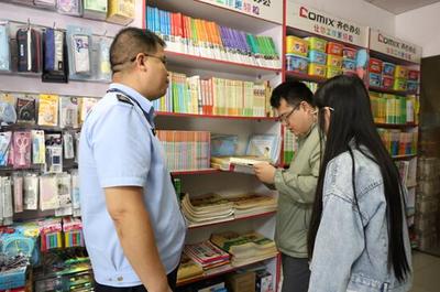 蚌埠高新區: &ldquo;掃黃打非&rdquo;在行動 保駕護航&ldquo;開學季&rdquo;